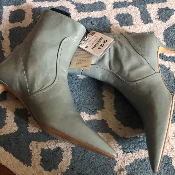 Sky blue mid heel leather ankle boots, NWT 37 - Picture 8 of 8